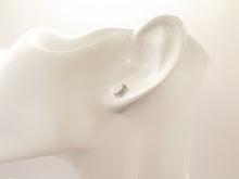 Cargar imagen en el visor de la galería, AROS LUNA WHITE ENCHAPADOS EN ORO BLANCO
