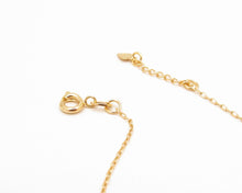 Cargar imagen en el visor de la galería, PULSERA CORAZÓN COLOR ENCHAPADA EN ORO
