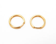 Cargar imagen en el visor de la galería, ARGOLLAS KEY 20 MM ENCHAPADAS EN ORO
