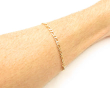 Cargar imagen en el visor de la galería, PULSERA CARTIER 3MM ENCHAPADA EN ORO
