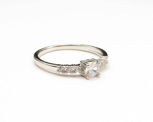 ANILLO PAVÉ ENCHAPADO EN ORO BLANCO