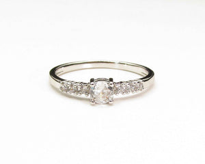 ANILLO PAVÉ ENCHAPADO EN ORO BLANCO