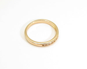 ANILLO BANDA CIRCONES ENCHAPADO EN ORO