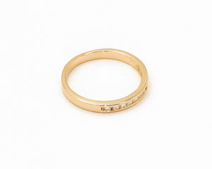 ANILLO BANDA CIRCONES ENCHAPADO EN ORO