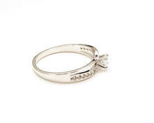 Cargar imagen en el visor de la galería, ANILLO SOLITARIO CURVAS ENCHAPADO EN ORO BLANCO
