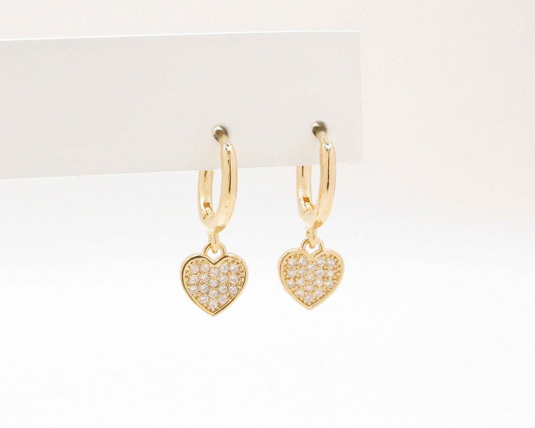 CORAZÓN DE CIRCONES COLGANTE ENCHAPADO EN ORO