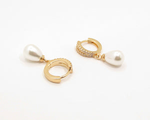 PERLA GOTA MARIA ENCHAPADO EN ORO