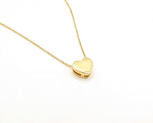 Cargar imagen en el visor de la galería, COLLAR CORAZÓN LISO ENCHAPADO EN ORO
