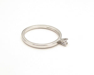 ANILLO PUNTO SOLITARIO ENCHAPADO EN ORO BLANCO