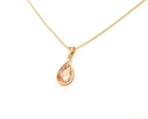 COLLAR GOTA ROSA SALMÓN ENCHAPADO EN ORO
