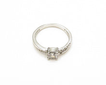 Cargar imagen en el visor de la galería, ANILLO CLARA ENCHAPADO EN ORO BLANCO
