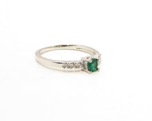 Cargar imagen en el visor de la galería, ANILLO EMERALD ENCHAPADO EN ORO BLANCO
