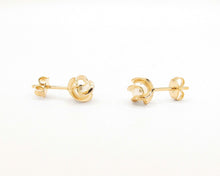 Cargar imagen en el visor de la galería, AROS PERLA ENVUELTA 6.5 MM ENCHAPADOS EN ORO
