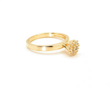 Cargar imagen en el visor de la galería, ANILLO SOLITARIO ROSETA ENCHAPADO EN ORO
