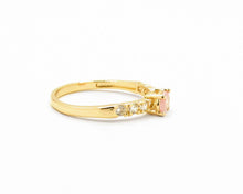 Cargar imagen en el visor de la galería, ANILLO SOLITARIO ROSADO ENCHAPADO EN ORO
