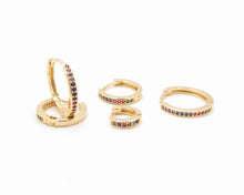 Cargar imagen en el visor de la galería, ARGOLLAS CLICK COLORES ENCHAPADAS EN ORO
