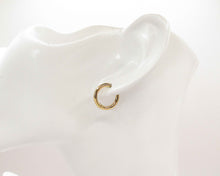 Cargar imagen en el visor de la galería, ARGOLLAS BASICAS ENCHAPADAS EN ORO 15 mm
