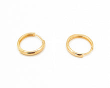 Cargar imagen en el visor de la galería, ARGOLLAS BASICAS ENCHAPADAS EN ORO 20 mm
