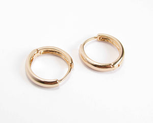 ARGOLLAS TEXTURIZADAS & LISAS ENCHAPADO EN ORO