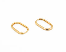 Cargar imagen en el visor de la galería, ARGOLLAS OVALADAS ENCHAPADAS EN ORO
