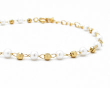 Cargar imagen en el visor de la galería, PULSERA PERLAS MOSTACILLA ENCHAPADA EN ORO
