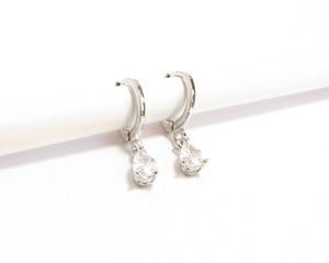 ARGOLLAS GOTA CIRCON ENCHAPADAS EN ORO BLANCO