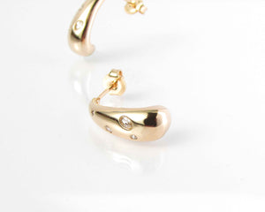 AROS GOTA CIRCONES ENCHAPADO EN ORO