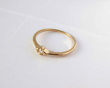 Cargar imagen en el visor de la galería, ANILLO SOLITARIO ENCHAPADO EN ORO
