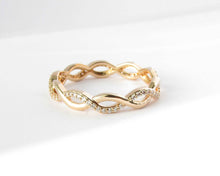 Cargar imagen en el visor de la galería, ANILLO CURVES &amp; CIRCONES ENCHAPADO EN ORO
