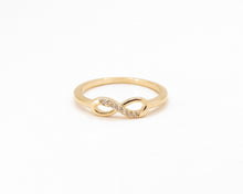 Cargar imagen en el visor de la galería, ANILLO INFINITO CIRCONES ENCHAPADO EN ORO
