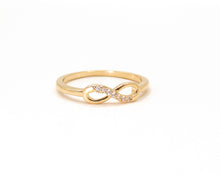 Cargar imagen en el visor de la galería, ANILLO INFINITO CIRCONES ENCHAPADO EN ORO
