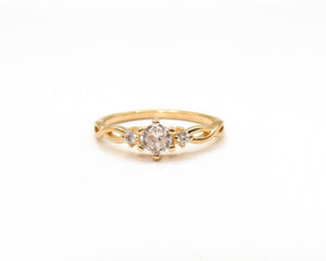 ANILLO TRES CIRCONES ENCHAPADO EN ORO