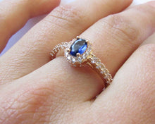 Cargar imagen en el visor de la galería, ANILLO LADY DI SAFIRO ENCHAPADO EN ORO
