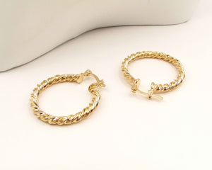 ARGOLLAS TWIST MEDIANAS ENCHAPADAS EN ORO