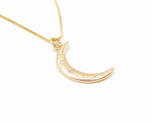 Cargar imagen en el visor de la galería, COLLAR LUNA MEDIANO ENCHAPADO EN ORO
