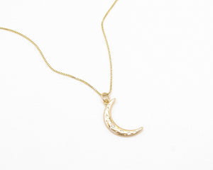 COLLAR LUNA MEDIANO ENCHAPADO EN ORO