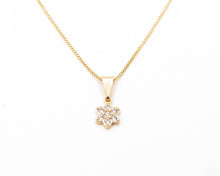 Cargar imagen en el visor de la galería, COLLAR FLORES ENCHAPADO EN ORO
