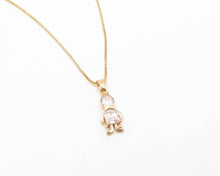 Cargar imagen en el visor de la galería, COLLAR NIÑO CIRCON BLANCO ENCHAPADO EN ORO
