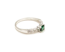 Cargar imagen en el visor de la galería, ANILLO PAVÉ ESMERALDA ENCHAPADO EN ORO BLANCO
