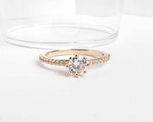 Cargar imagen en el visor de la galería, ANILLO MIA ENCHAPADO EN ORO
