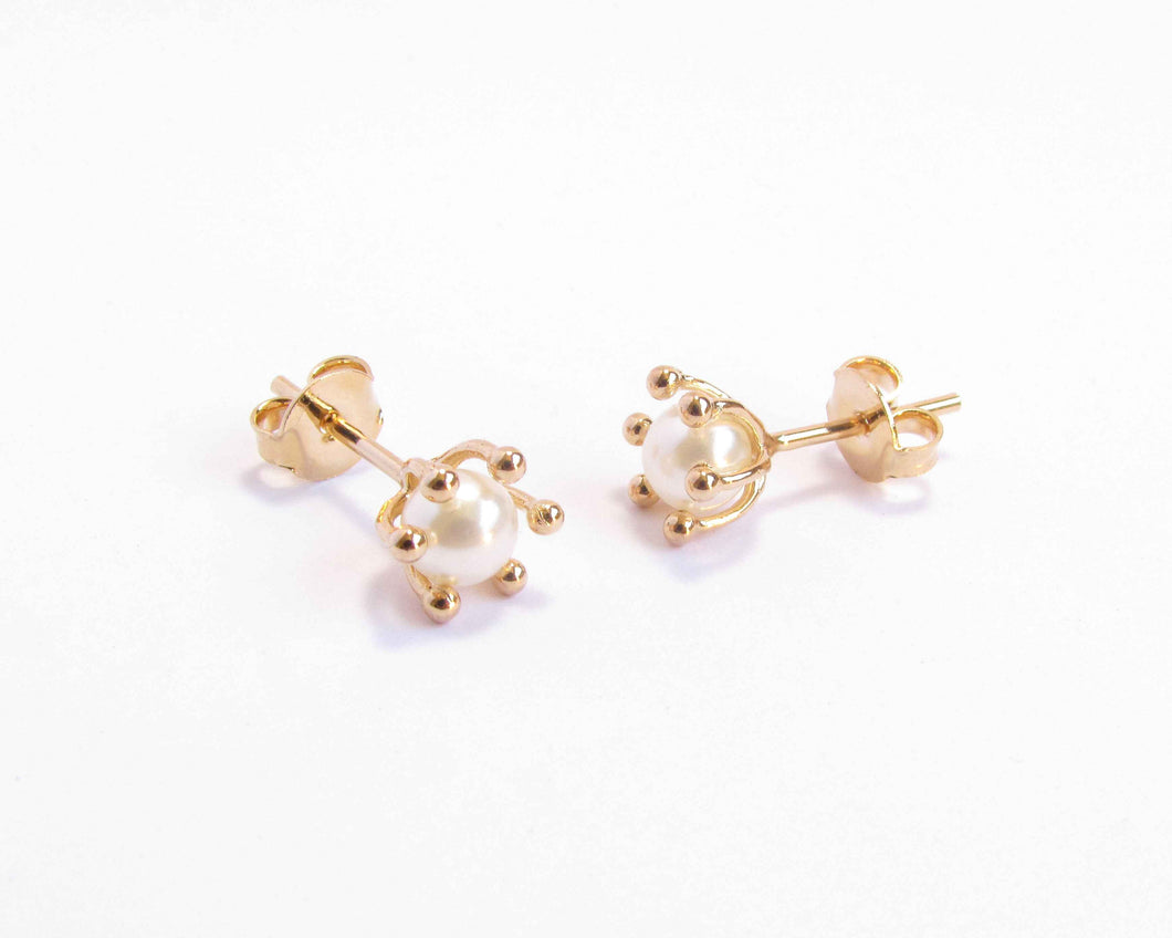PERLAS CANASTILLO PISTILOS 5 MM ENCHAPADAS EN ORO