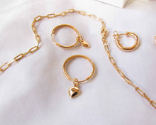 Cargar imagen en el visor de la galería, ARGOLLAS &amp; CORAZÓN ENCHAPADAS EN ORO
